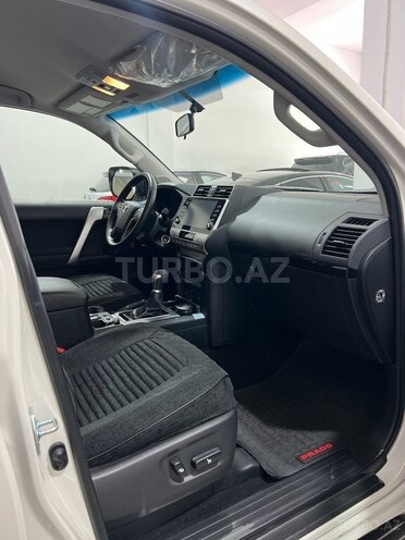 Toyota Land Cruiser Prado-9