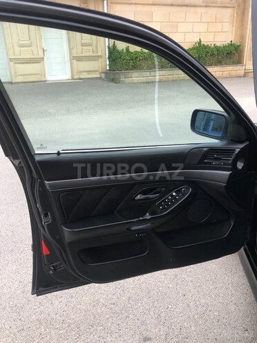 BMW 528 1997, 301,000 km - 2.8 l - Sumqayıt