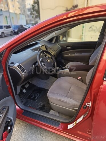 Toyota Prius-8