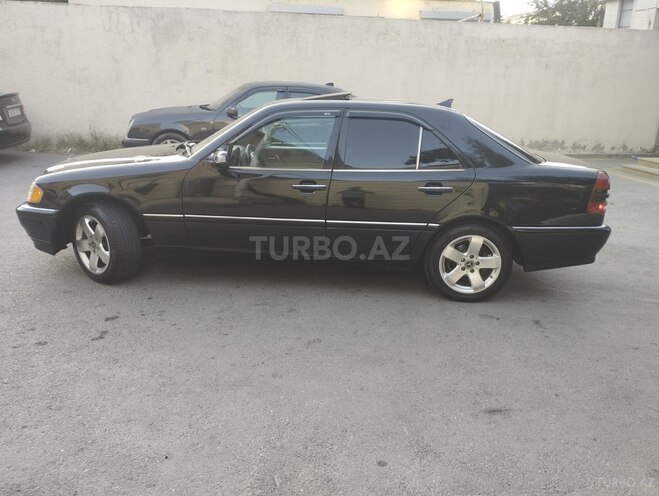 Mercedes C 230 1997, 327,000 km - 2.3 л - Bakı
