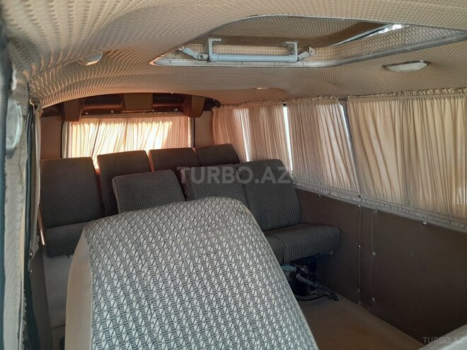 RAF 2203 1985, 400,000 km - 2.4 l - Salyan