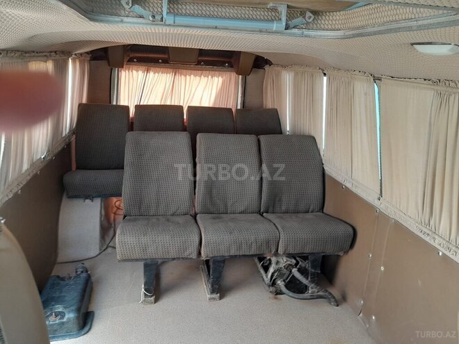 RAF 2203 1985, 400,000 km - 2.4 l - Salyan
