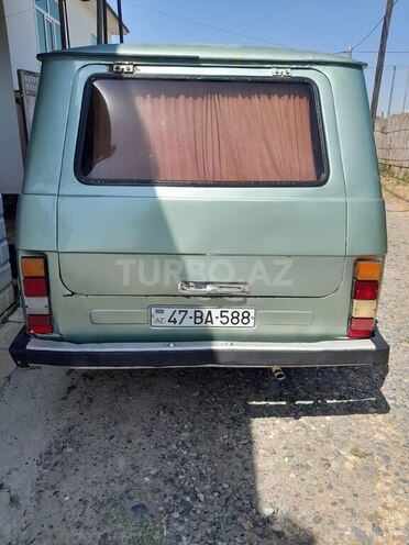 RAF 2203 1985, 400,000 km - 2.4 l - Salyan
