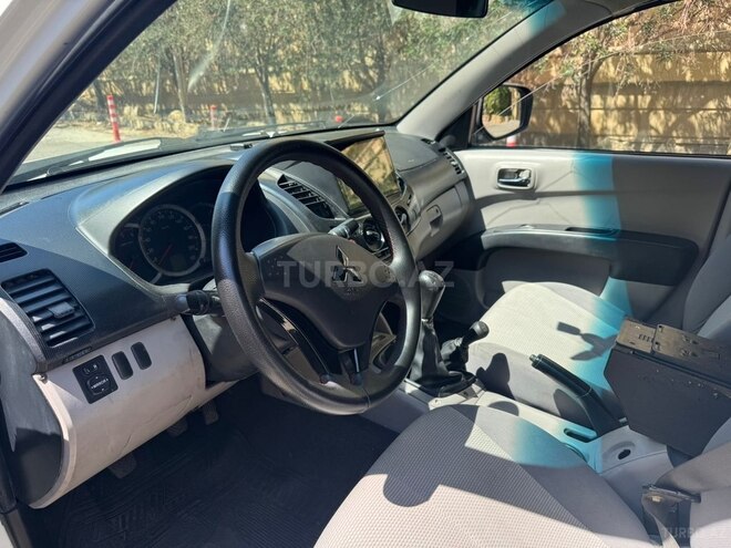 Mitsubishi L200 2015, 344,000 km - 2.5 l - Bakı