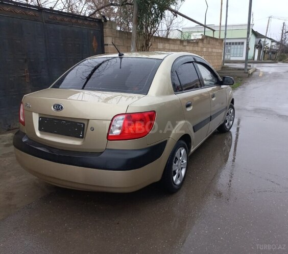 Kia Rio 2008, 340,000 km - 1.4 l - Xudat