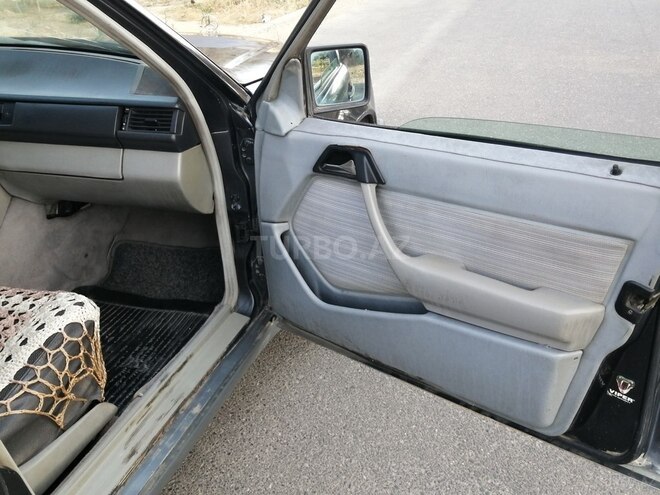 Mercedes E 200 1993, 420,500 km - 2.0 l - Bakı