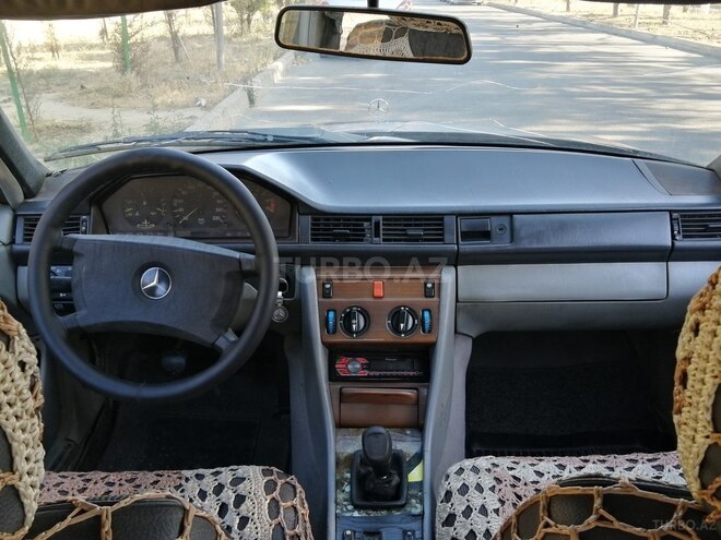 Mercedes E 200 1993, 420,500 km - 2.0 l - Bakı
