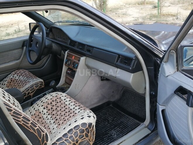 Mercedes E 200 1993, 420,500 km - 2.0 l - Bakı