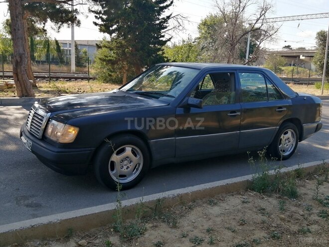 Mercedes E 200 1993, 420,500 km - 2.0 l - Bakı