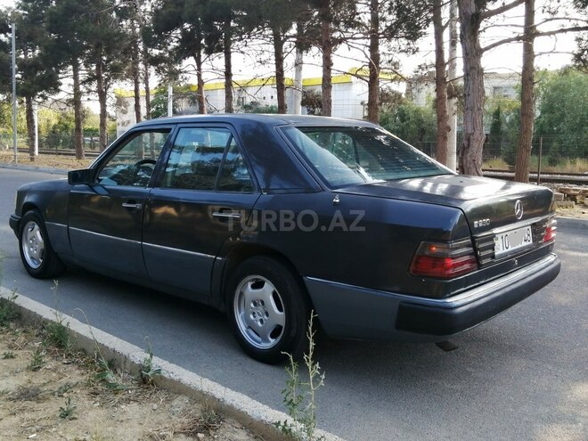 Mercedes E 200 1993, 420,500 km - 2.0 l - Bakı