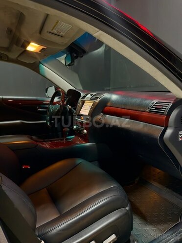 Lexus LS 460-13