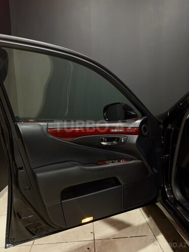 Lexus LS 460-16