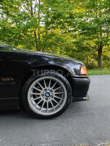 BMW 316 1994, 623,000 km - 1.6 l - Zaqatala