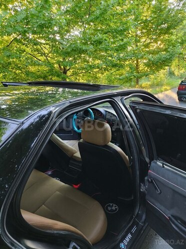 BMW 316 1994, 623,000 km - 1.6 l - Zaqatala