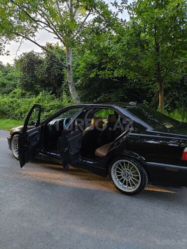 BMW 316 1994, 623,000 km - 1.6 l - Zaqatala