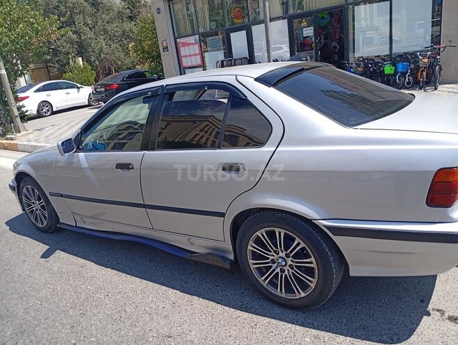 BMW 318 1992, 461,956 km - 1.8 l - Sumqayıt