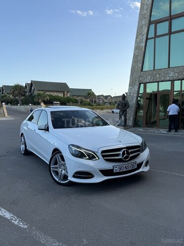 Mercedes E 220 d 2015, 221,500 km - 2.1 л - Bakı
