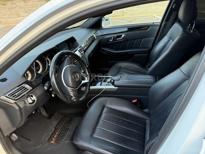 Mercedes E 220 d 2015, 221,500 km - 2.1 л - Bakı
