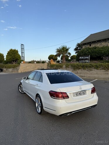 Mercedes E 220 d 2015, 221,500 km - 2.1 л - Bakı