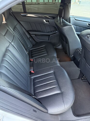 Mercedes E 220 d 2015, 221,500 km - 2.1 л - Bakı