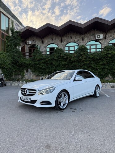 Mercedes E 220 d 2015, 221,500 km - 2.1 л - Bakı