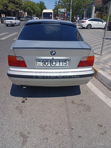 BMW 318 1992, 461,956 km - 1.8 l - Sumqayıt