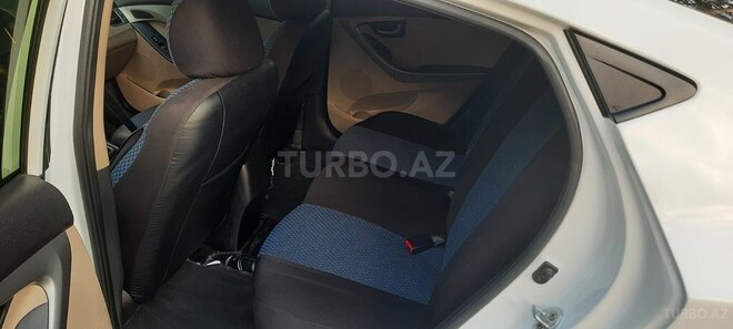 Hyundai Elantra 2015, 133,429 km - 1.8 л - Bakı