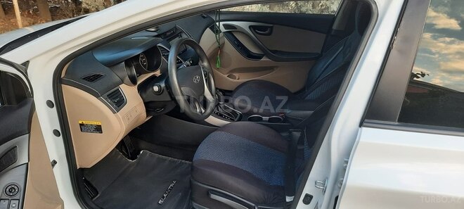 Hyundai Elantra 2015, 133,429 km - 1.8 л - Bakı