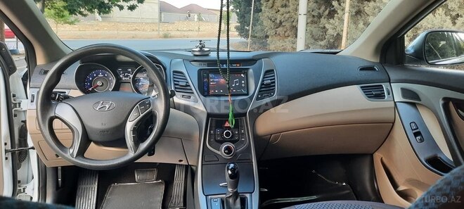 Hyundai Elantra 2015, 133,429 km - 1.8 л - Bakı