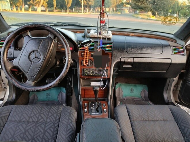 Mercedes C 180 1995, 200,000 km - 1.8 l - Bakı