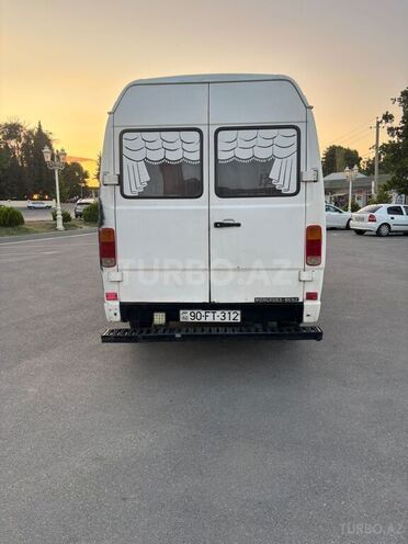 Mercedes 208 D 1994, 418,000 km - 2.3 л - Mingəçevir