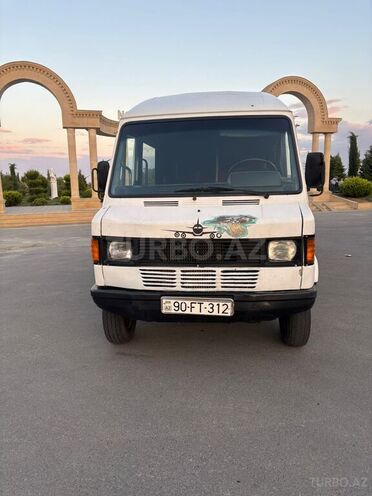 Mercedes 208 D 1994, 418,000 km - 2.3 л - Mingəçevir