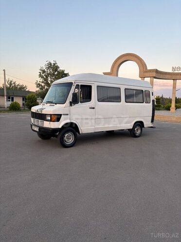Mercedes 208 D 1994, 418,000 km - 2.3 л - Mingəçevir