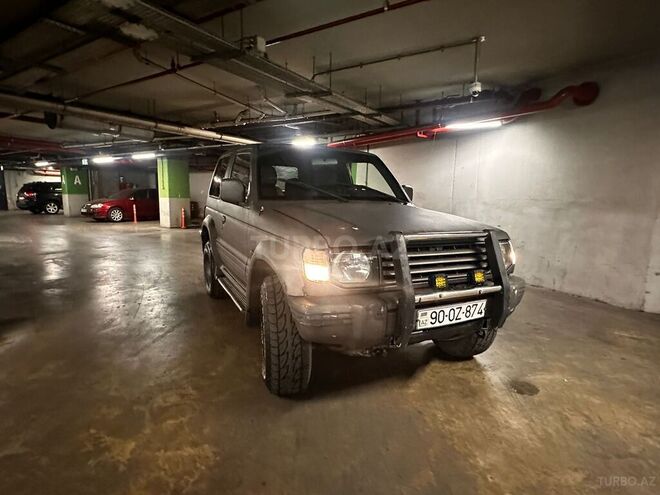 Mitsubishi Pajero 1990, 450,000 km - 2.5 l - Bakı