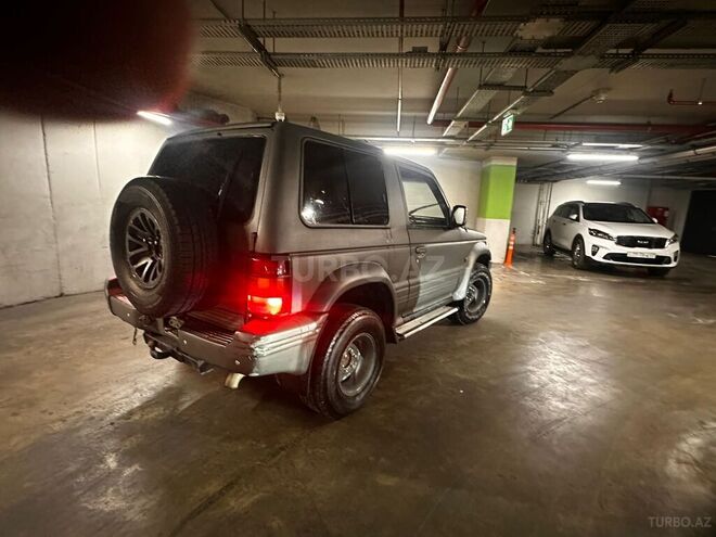 Mitsubishi Pajero 1990, 450,000 km - 2.5 l - Bakı