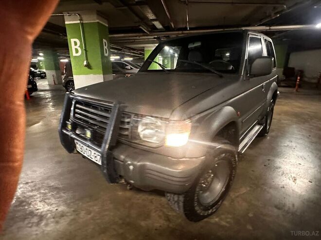 Mitsubishi Pajero 1990, 450,000 km - 2.5 l - Bakı