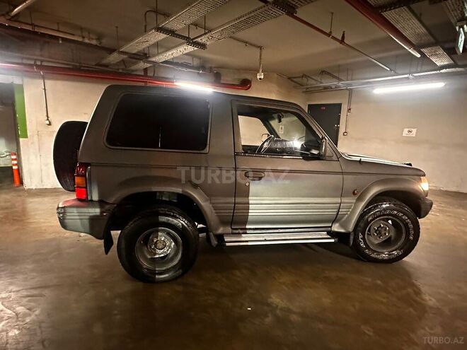 Mitsubishi Pajero 1990, 450,000 km - 2.5 l - Bakı