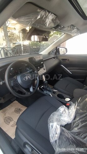 Toyota Corolla Cross 2025, 0 km - 2.0 л - Bakı