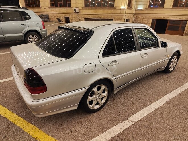 Mercedes C 220 d 2000, 423,500 km - 2.2 л - Bakı