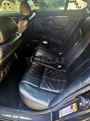 BMW 525 2001, 285,000 km - 2.5 l - Bakı
