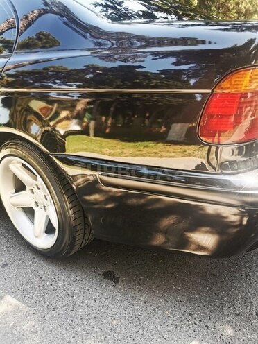 BMW 525 2001, 285,000 km - 2.5 l - Bakı