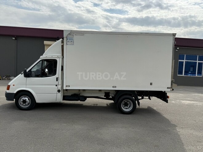 Ford Transit-7