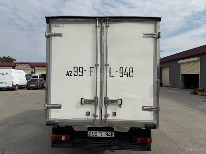 Ford Transit-8