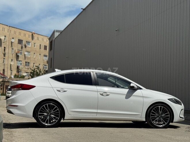 Hyundai Avante 2015, 305,000 km - 1.6 л - Bakı