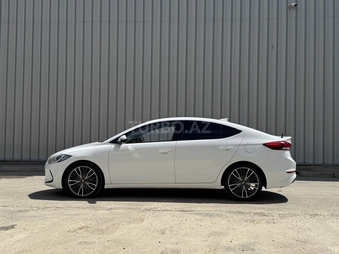 Hyundai Avante 2015, 305,000 km - 1.6 л - Bakı