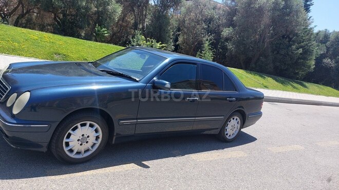 Mercedes E 240 2000, 380,000 km - 2.4 л - Bakı