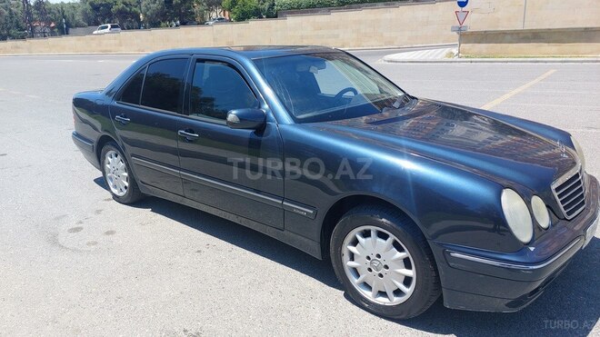 Mercedes E 240 2000, 380,000 km - 2.4 л - Bakı
