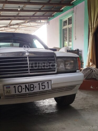 Mercedes 190 1990, 384,000 km - 2.0 l - Biləsuvar