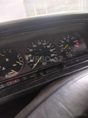 Mercedes 190 1990, 384,000 km - 2.0 l - Biləsuvar