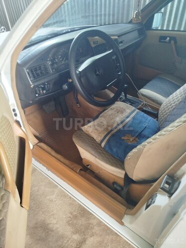 Mercedes 190 1990, 384,000 km - 2.0 l - Biləsuvar